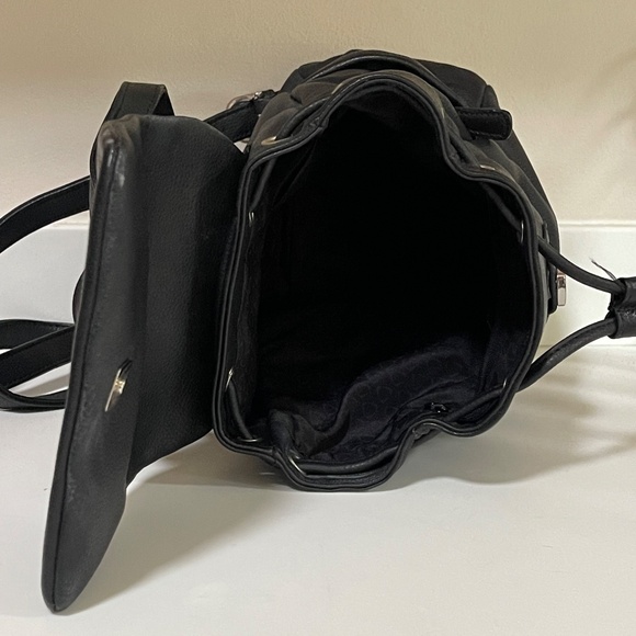 Leather Co by Liz Claiborne Black Backpack - Picture 4 of 9